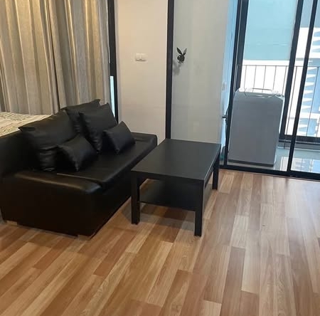 bedroom and room interior of IDEO Ratchada-Huai Khwang