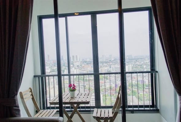 Ideo Sathon-Tha Phra