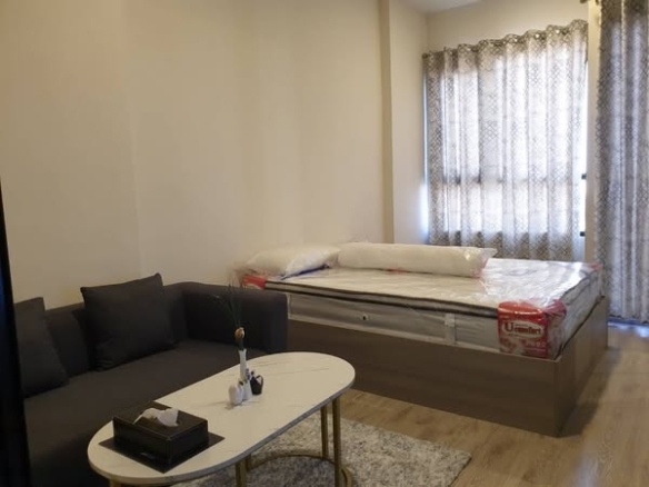 bedroom and living room of Knightsbridge Kaset Society
