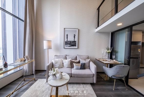living room of KnightsBridge Space Ratchayothin
