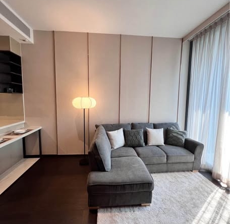 bedroom and living room and room interior of LAVIQ Sukhumvit 57