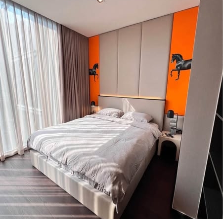 bedroom and room interior of LAVIQ Sukhumvit 57