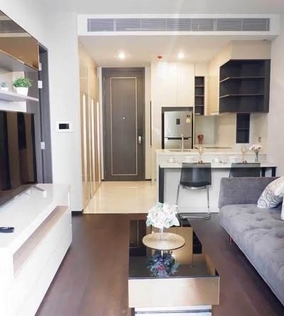 living room and room interior of LAVIQ Sukhumvit 57