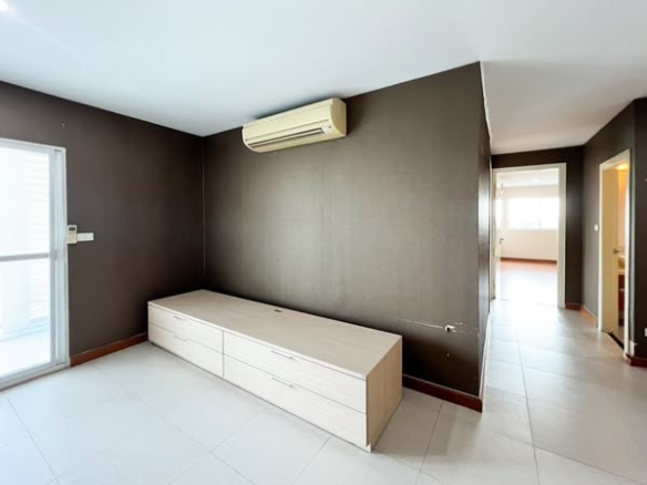 Le Celeste Condominium เลอเซเเลส คอนโดมิเนียม