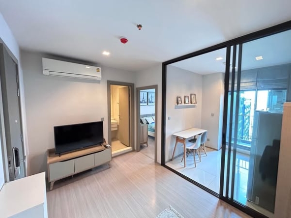 room interior of Life Asoke – Rama 9