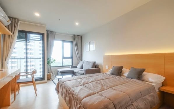 bedroom of Life One Wireless