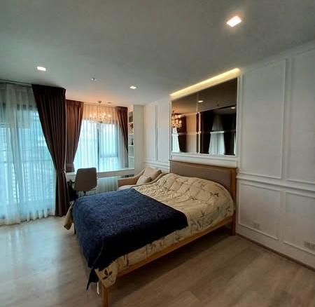 bedroom of Life One Wireless