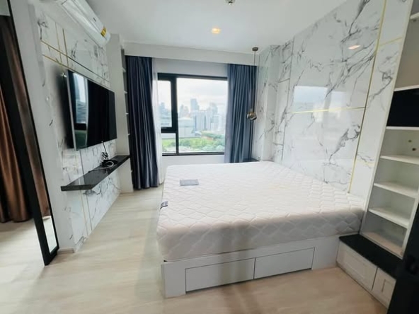 bedroom of Life One Wireless