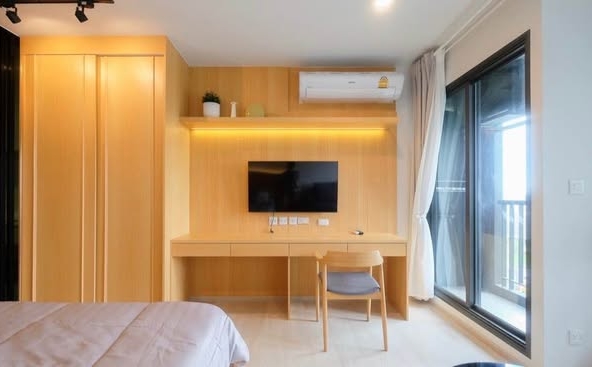 bedroom of Life One Wireless