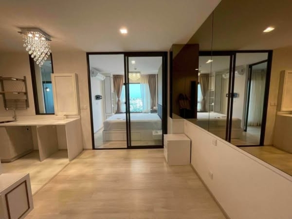 room interior and bathroom of Life One Wireless