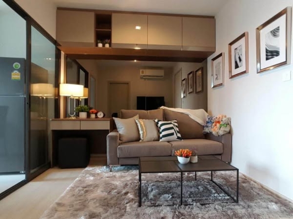 living room and bedroom of Life @ Sukhumvit 65