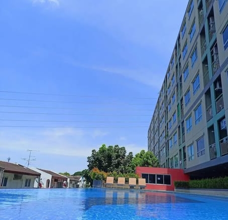 pool of Lumpini Mixx Thepharak – Srinagarindra