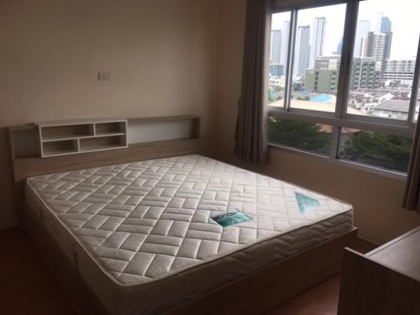 bedroom of Lumpini Ville Cultural Center