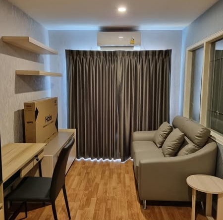 bedroom of Lumpini Ville Phattanakarn-Srinakarin Condominium