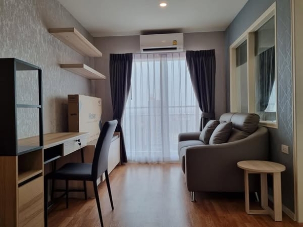 bedroom of Lumpini Ville Phattanakarn-Srinakarin Condominium
