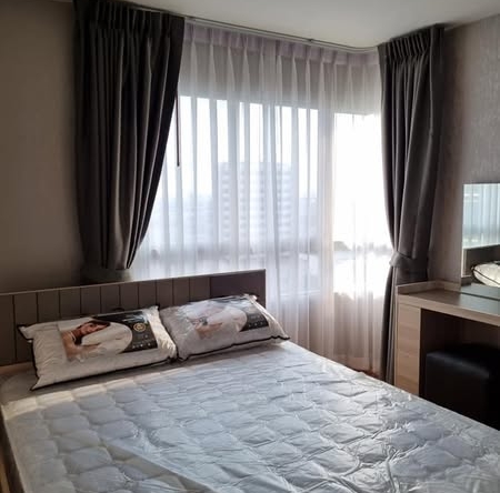 bedroom of Lumpini Ville Phattanakarn-Srinakarin Condominium