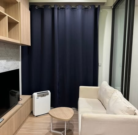 bedroom and room interior of M Jatujak