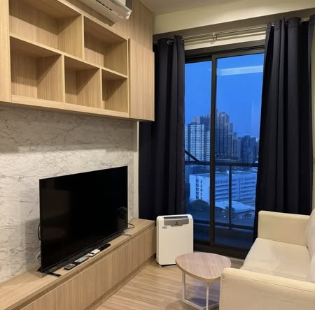 living room and bedroom of M Jatujak