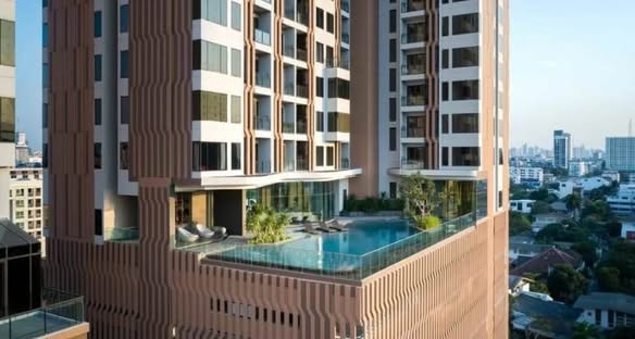pool of M Jatujak