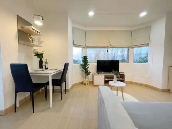 living room of Nalanna condo Pattaya