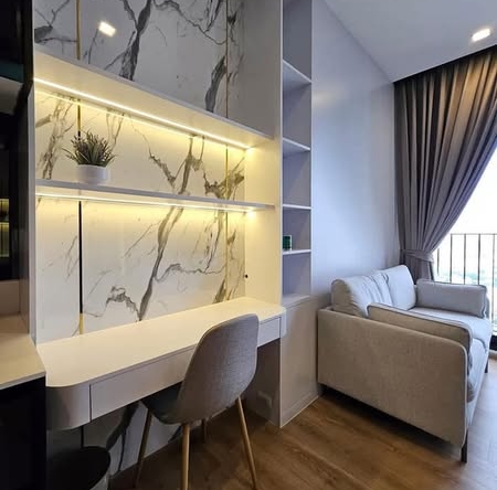 living room and room interior of Noble Around Ari