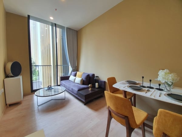 living room and bedroom of Noble BE 19