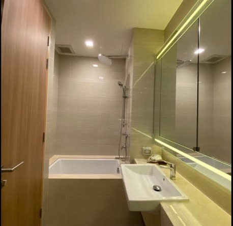 bathroom of Noble Recole