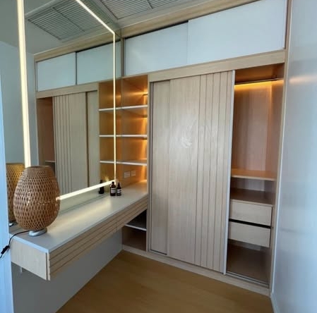 room interior of Noble Reveal