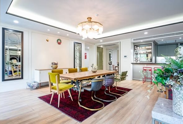 living room and room interior of Park Court Sukhumvit 77