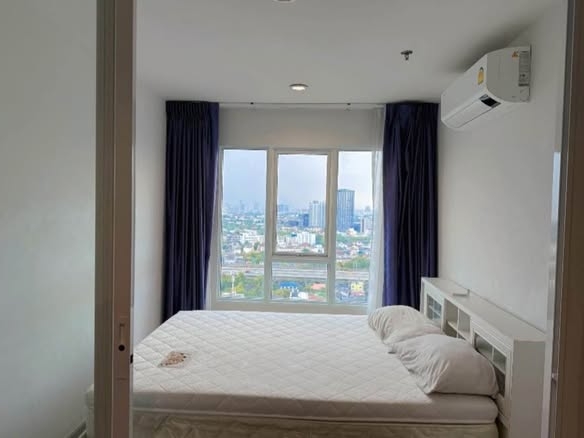 bedroom and room interior of Regent Home Bangson 28