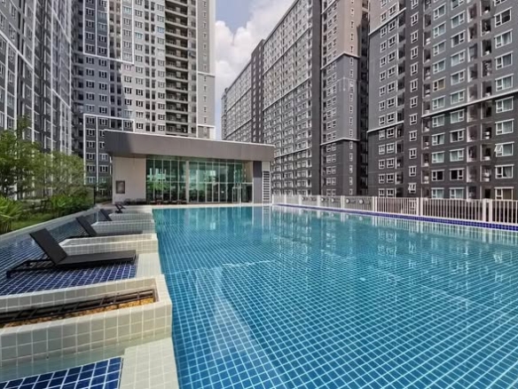 pool of Regent Home Bangson 28
