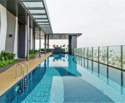 pool of Rhythm Sukhumvit 42