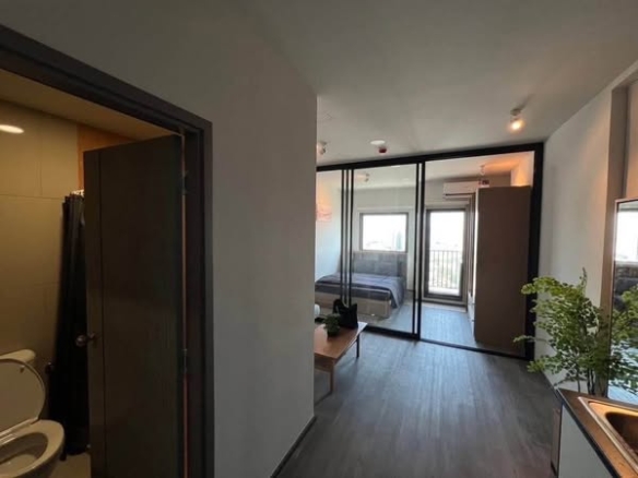 room interior of Rich Point @BTS Wutthakat