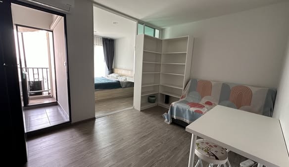 bedroom and room interior of RYE Condo Sukhumvit 101/1