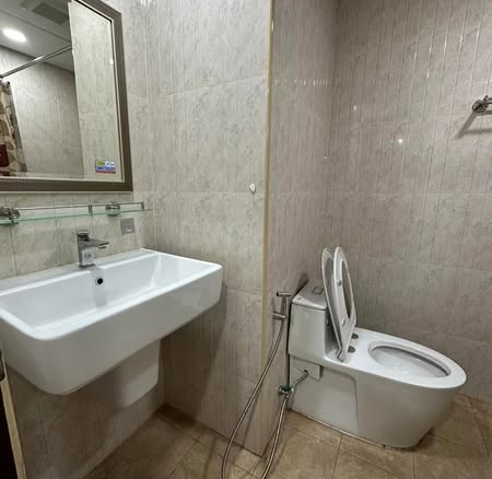 bathroom of Saranjai Mansion