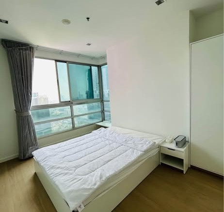 bedroom of Sathon House