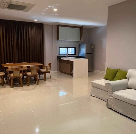 living room of Setthasiri Onnut-Srinakarin
