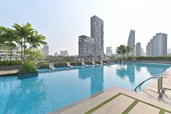 pool of Siri at Sukhumvit