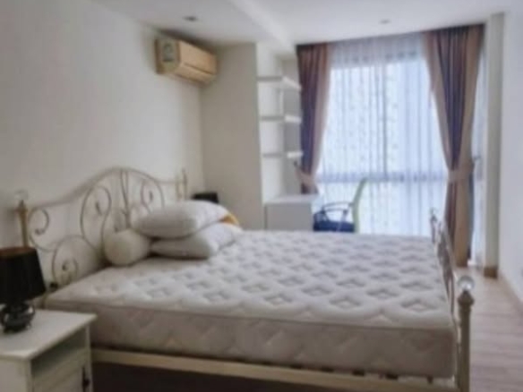bedroom of Socio Reference 61