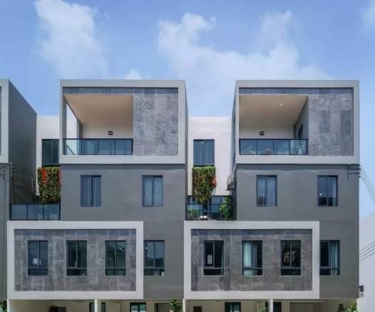 SOL Midtown มิดทาวน์ เพชรเกษม สาทร