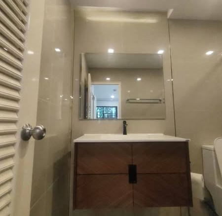 bathroom of Somkid Place