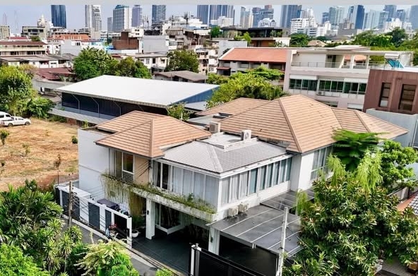 Sukhumvit Road