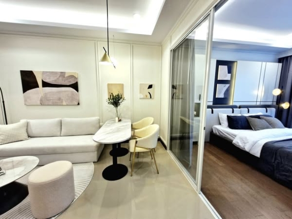 living room and bedroom of Supalai Elite Phayathai