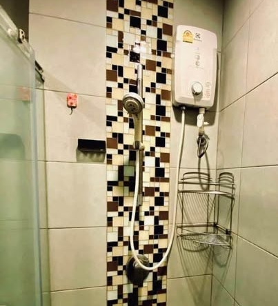 bathroom of Supalai Loft Talat Phlu Station