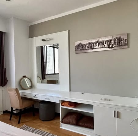 bedroom of Supalai Place Condominium Sukhumvit 39