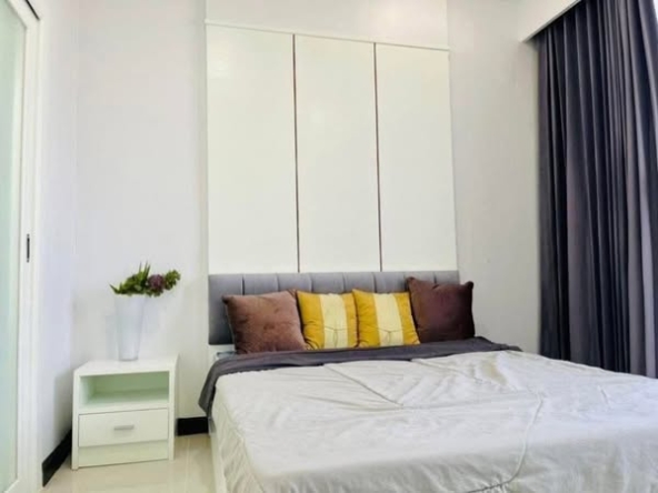 bedroom and room interior of Supalai Place Condominium Sukhumvit 39