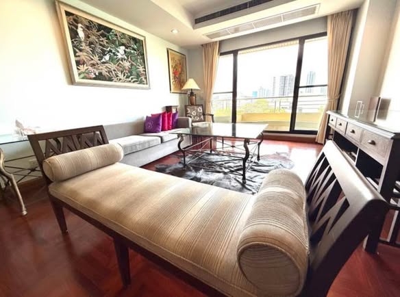 bedroom and living room of Supreme Garden