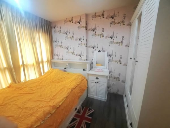 bedroom of The Base Park East