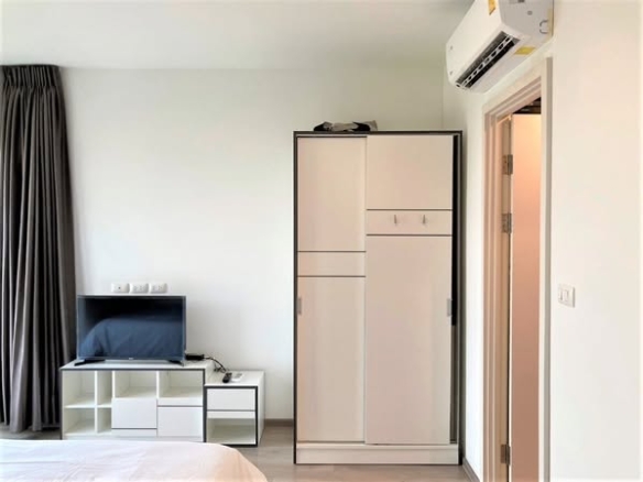 bedroom and room interior of THE BASE Phetkasem