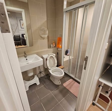 bathroom of THE BASE Rama 9-Ramkhamhaeng